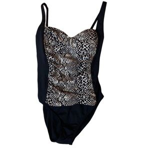 Boston Proper snakeskin print one piece swimsuit Size 8